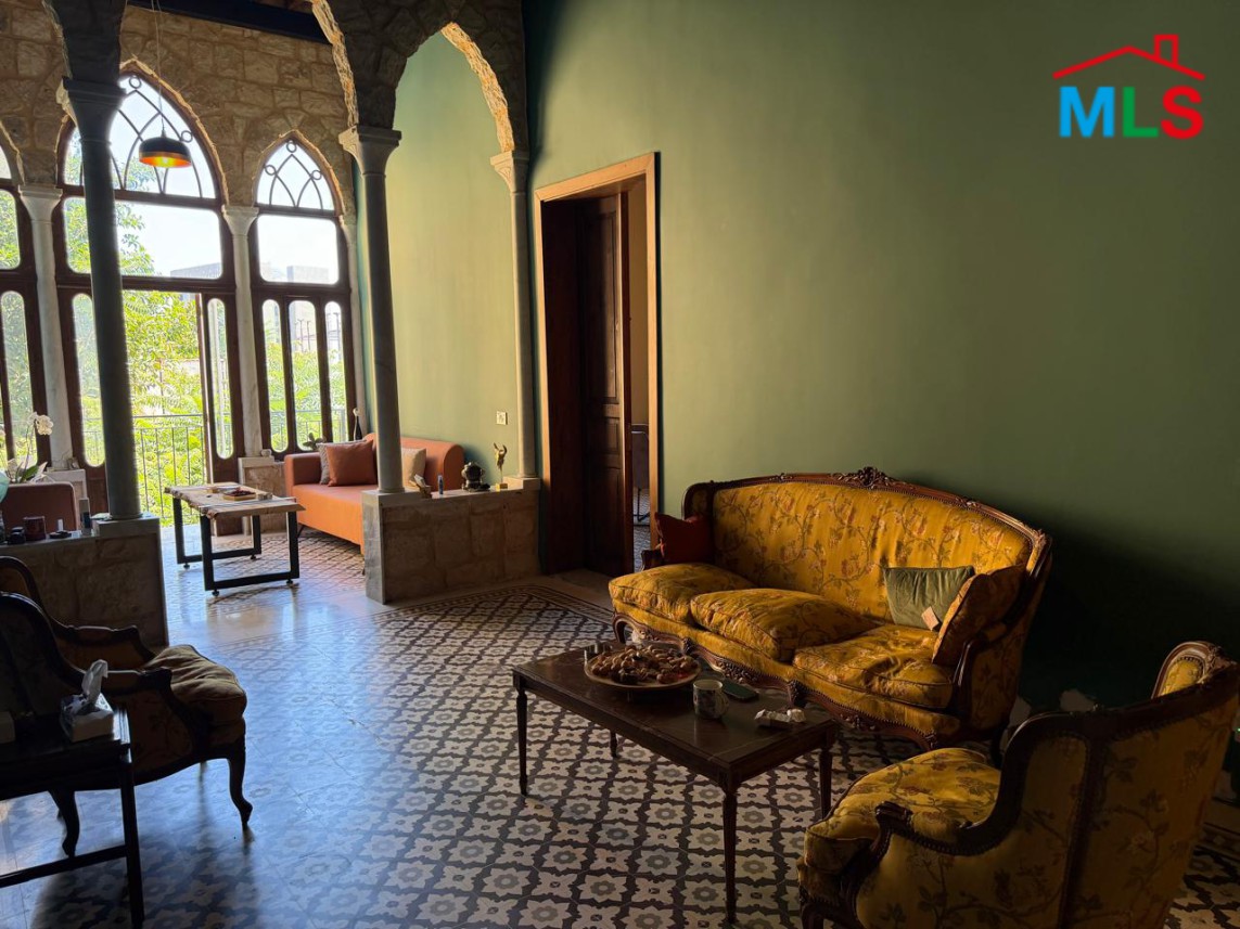Charming & Traditional Apartment For Rent in Achrafieh, Rmeil