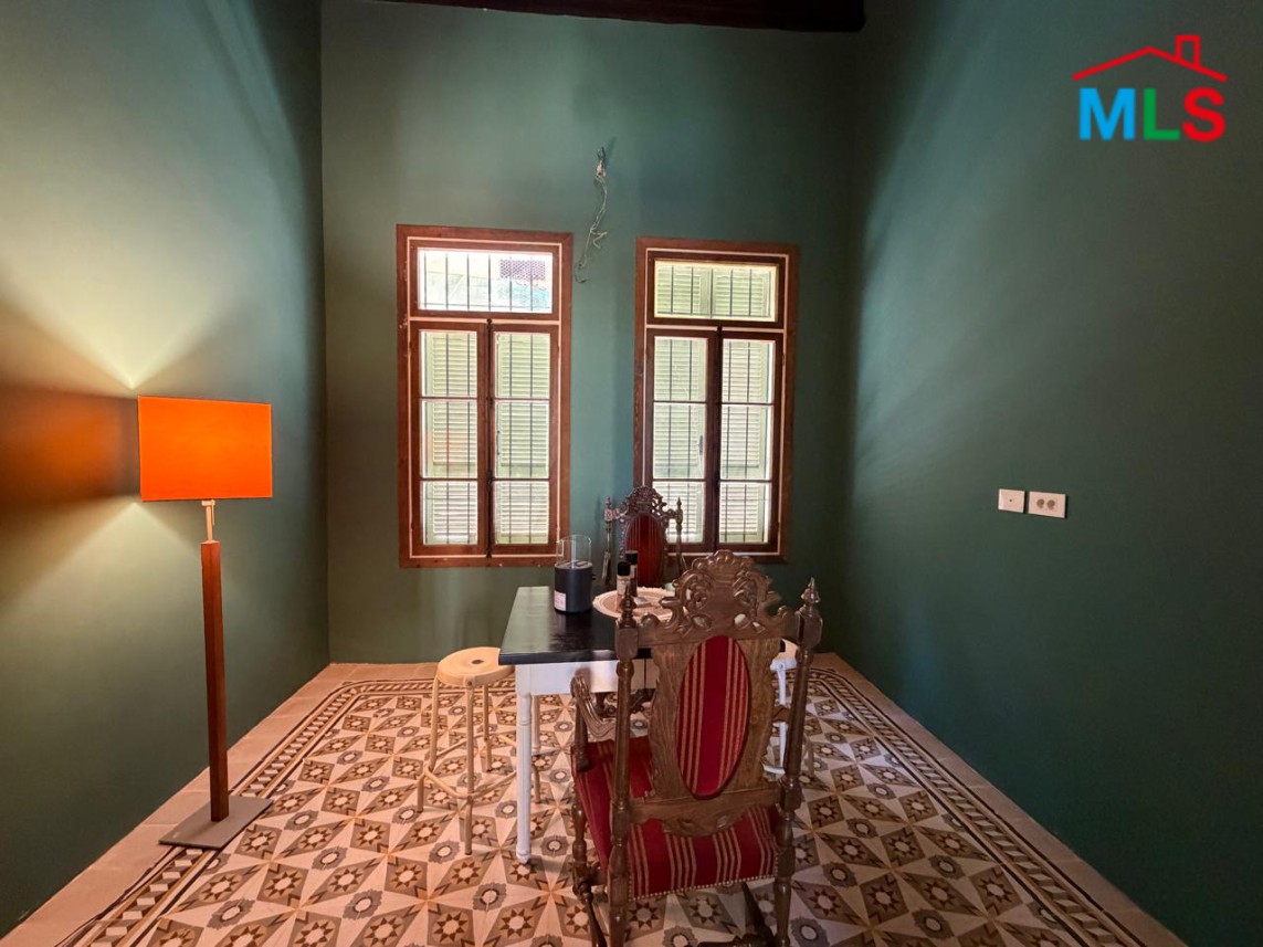 Charming & Traditional Apartment For Rent in Achrafieh, Rmeil