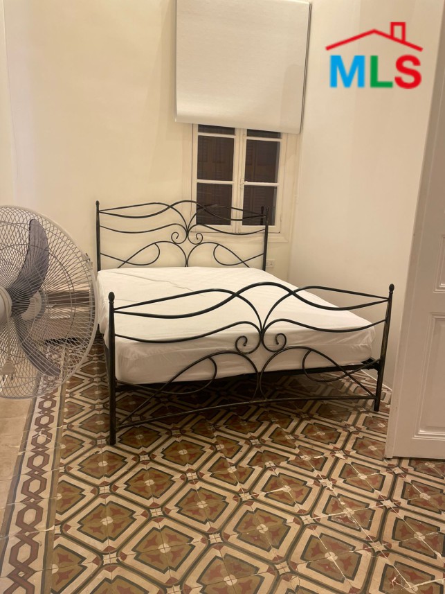Fully Furnished and Renovated Apartment in Clemenceau