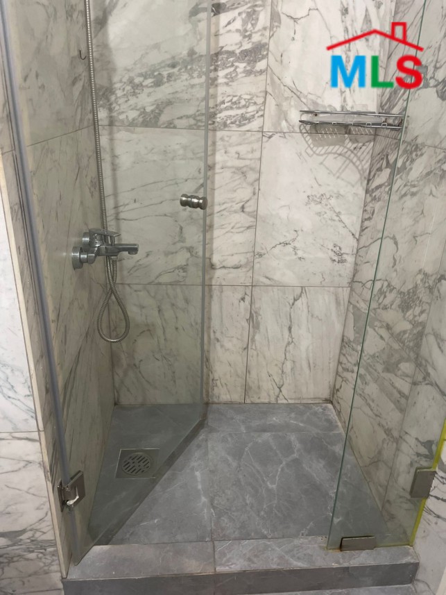 Fully Furnished and Renovated Apartment in Clemenceau