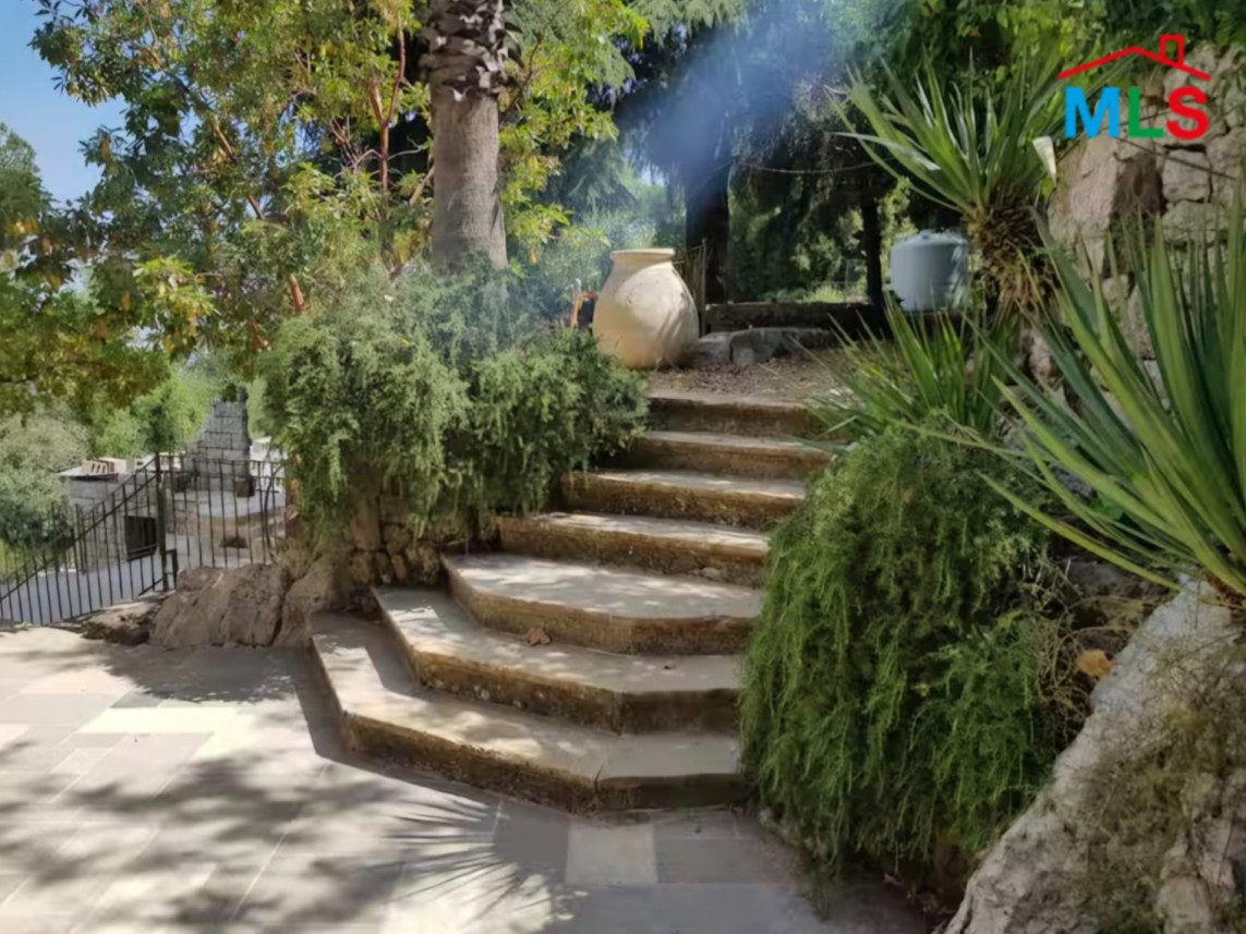 Furnished House With Terrace and Garden For Rent in Bikfaya, Naas