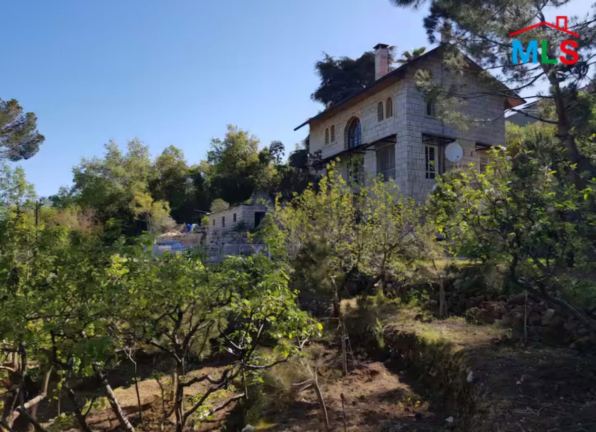 Furnished House With Terrace and Garden For Rent in Bikfaya, Naas