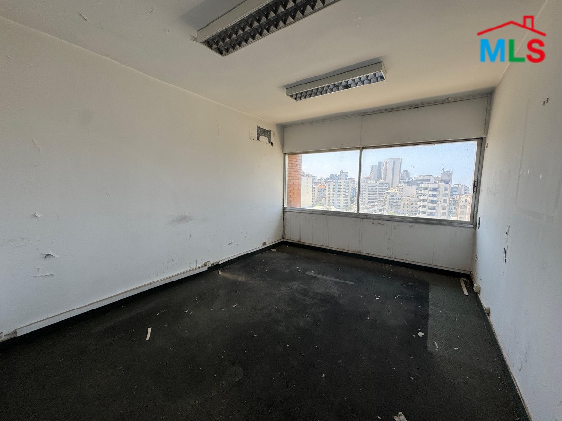 Great Deal! Spacious Apartment For Rent in Verdun, Beirut