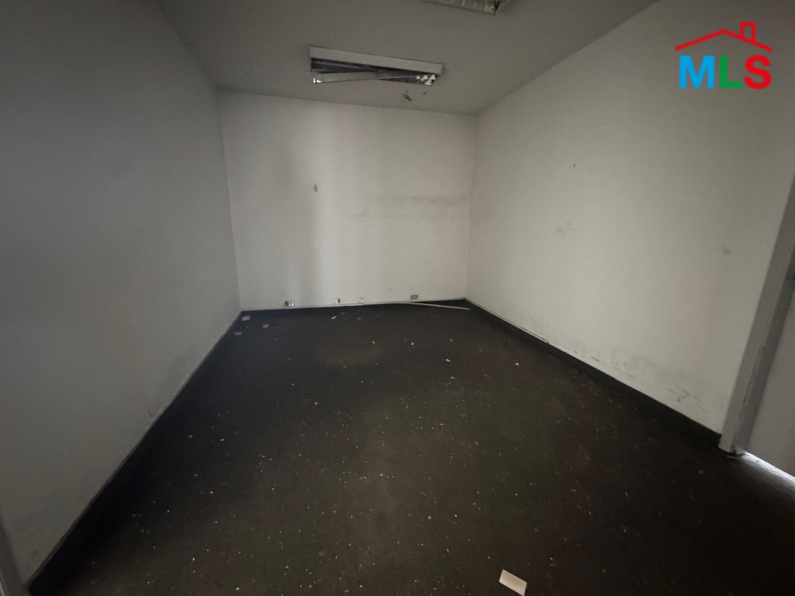 Great Deal! Spacious Apartment For Rent in Verdun, Beirut