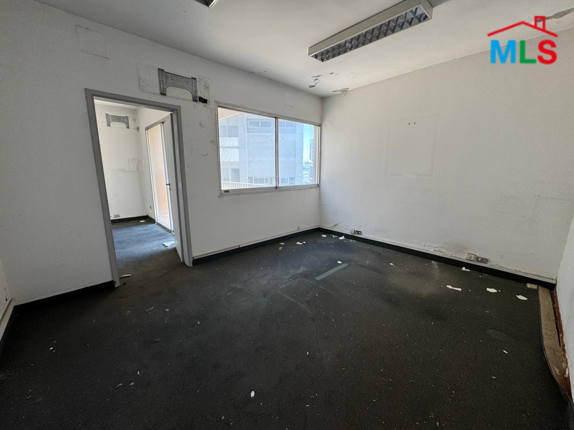 Great Deal! Spacious Apartment For Rent in Verdun, Beirut