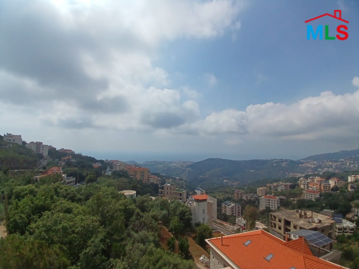 Unfurnished Roof Apartment With a Nice View For Rent in Qornet El Hamra