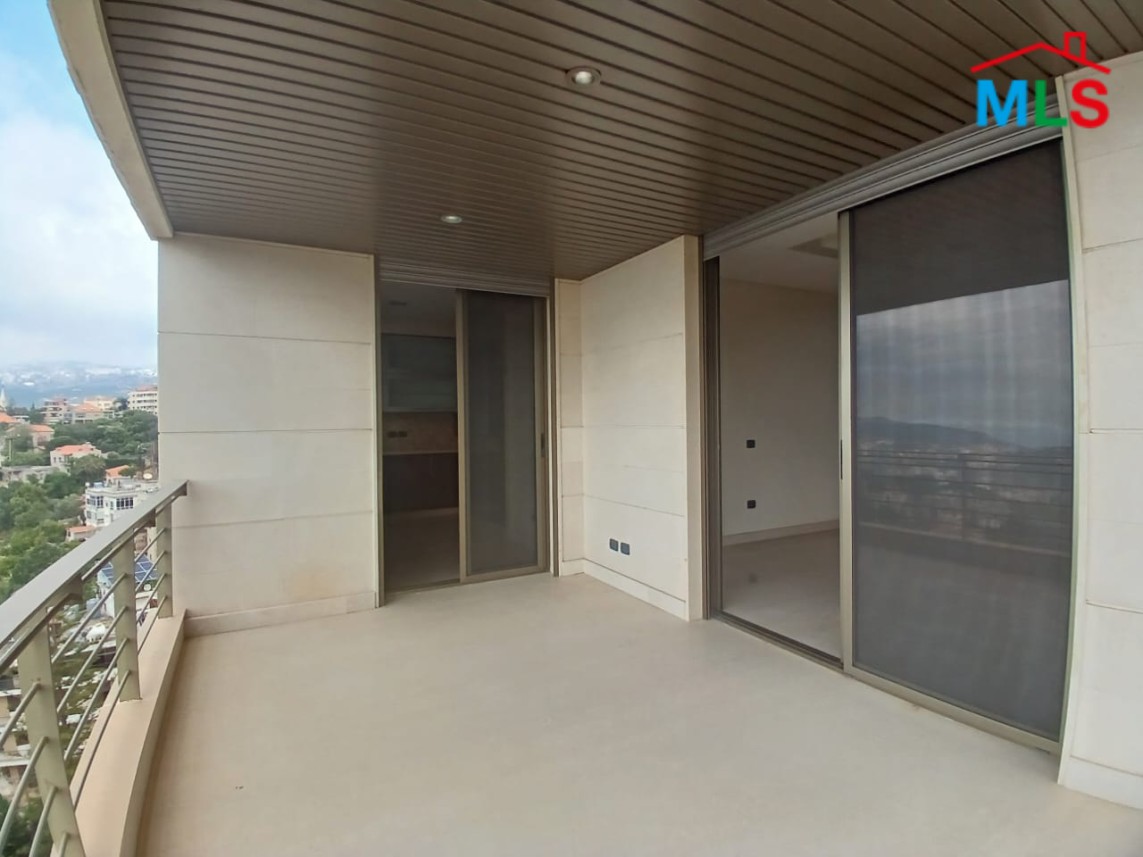 Unfurnished Apartment With a Nice View For Rent in Qornet El Hamra