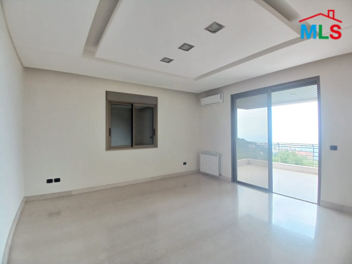 Unfurnished Apartment With a Nice View For Rent in Qornet El Hamra