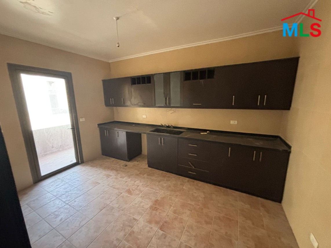 Unfurnished Apartment brand new For Rent in Mazraat Yachouh
