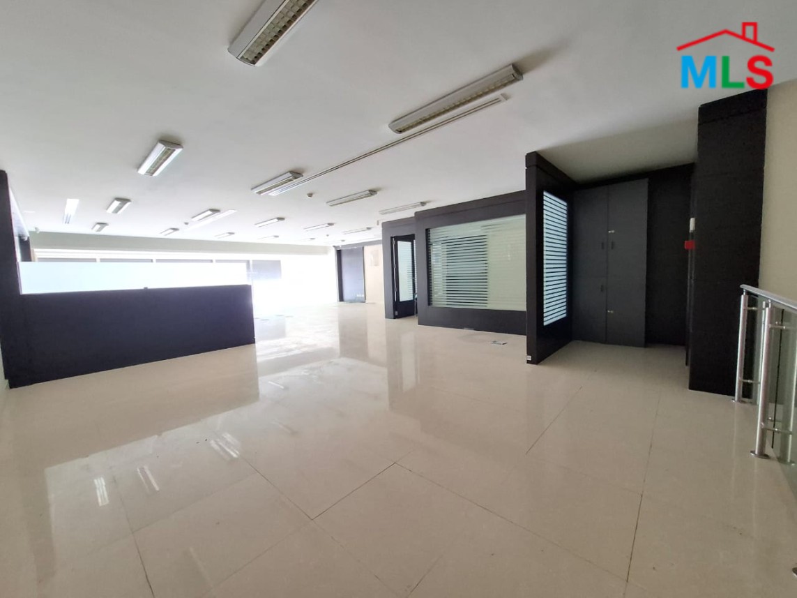 400 SQM Shop For Rent in Prime Location in Zouk Mosbeh, Highway