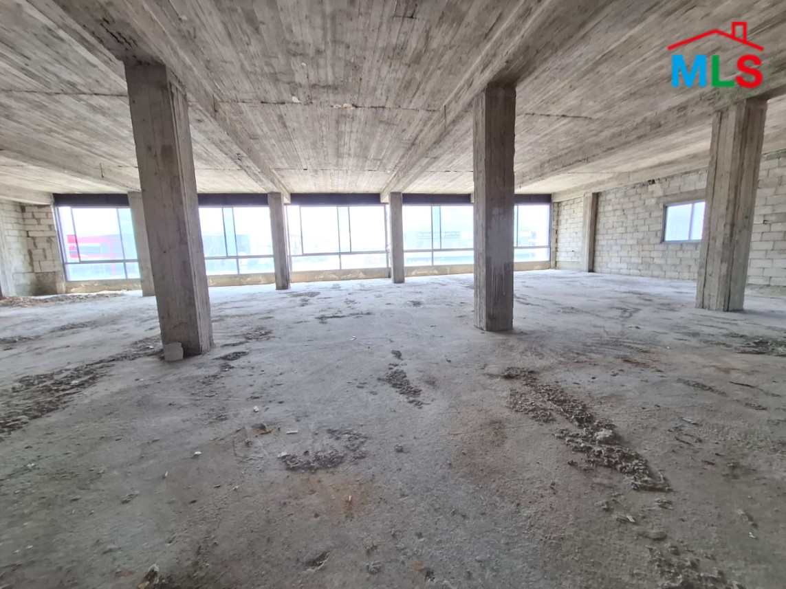 350 SQM Office For Rent in Zouk Mosbeh, Highway