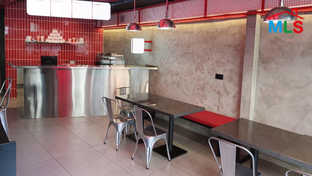 Restaurant For Rent & Equipments for Sale in Gemmayze
