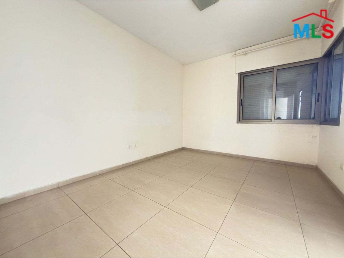 Spacious & Elegant 3-Bedroom Apartment For Rent in Achrafieh, Sassine