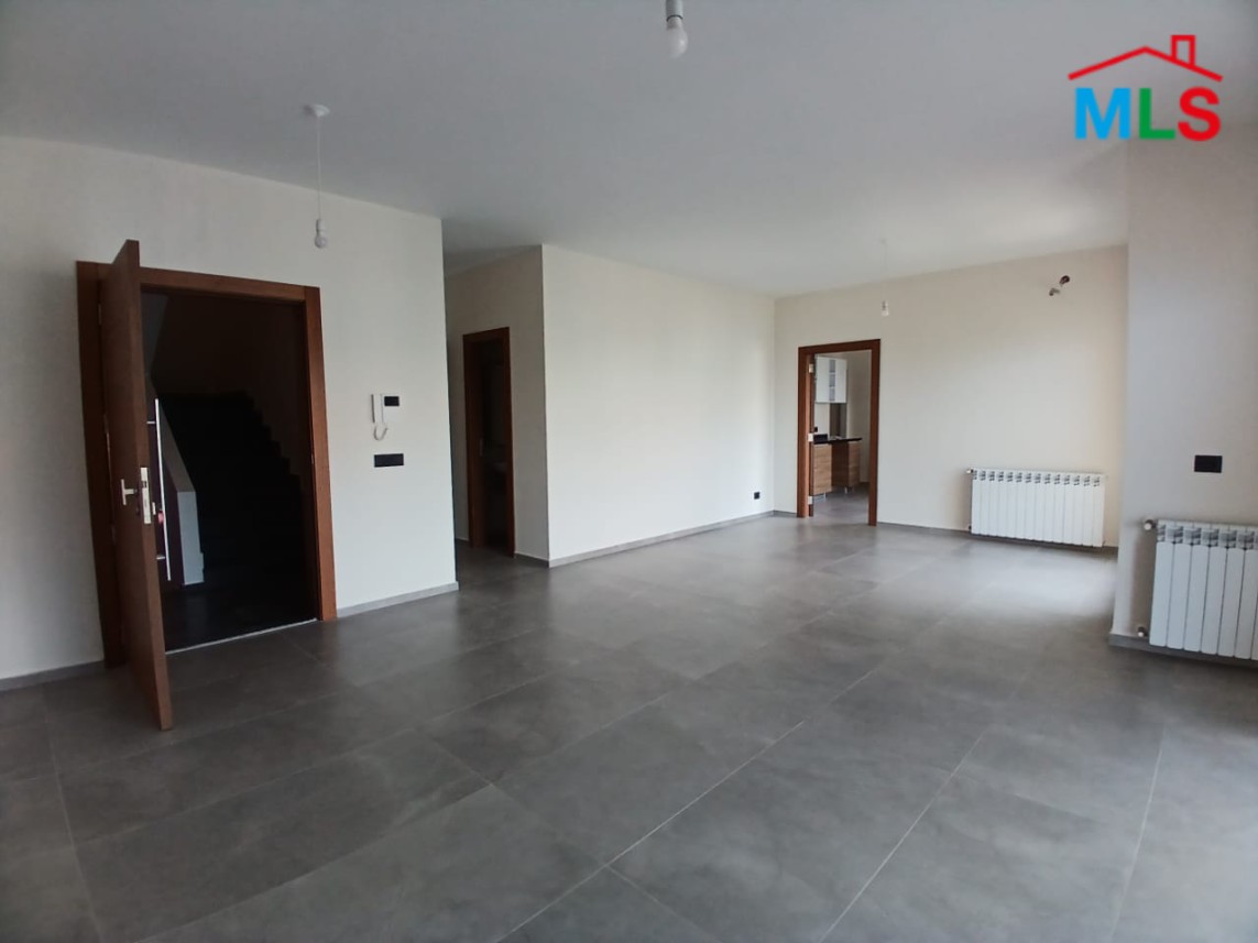 High-End Apartment with Sea and Mountain View For Rent in Roumie