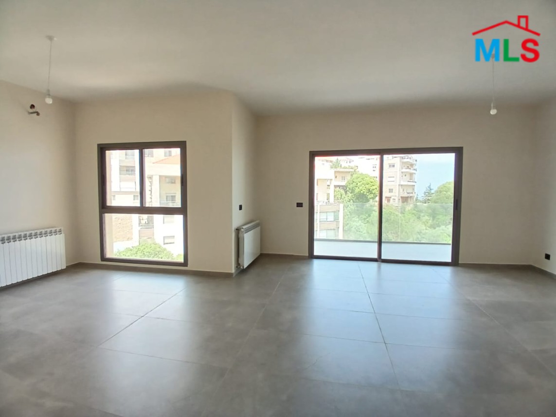 High-End Apartment with Sea and Mountain View For Rent in Roumie