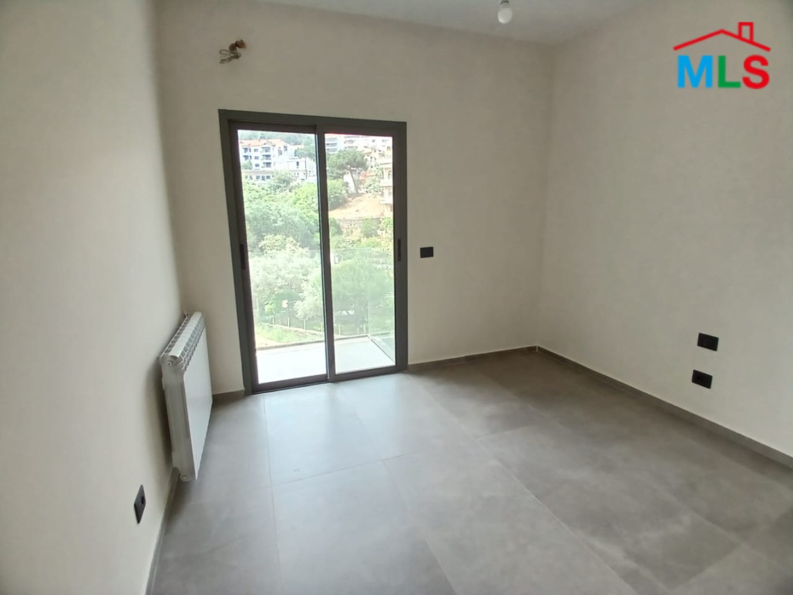 High-End Apartment with Sea and Mountain View For Rent in Roumie