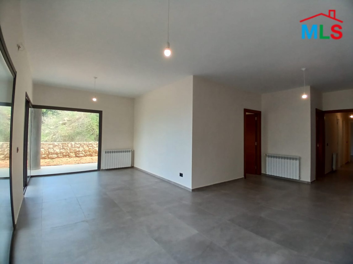 High-End Apartment with Sea and Mountain View For Rent in Roumie