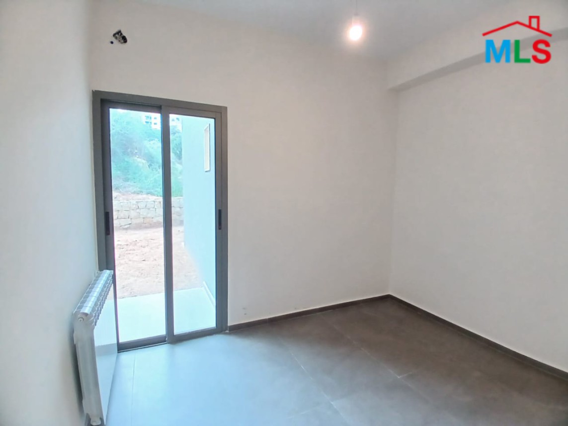 High-End Apartment with Sea and Mountain View For Rent in Roumie