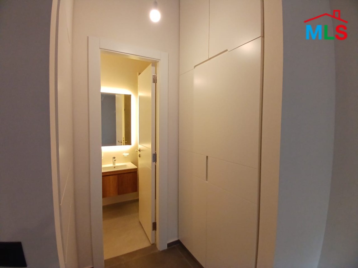 High-End Apartment with Sea and Mountain View For Rent in Roumie