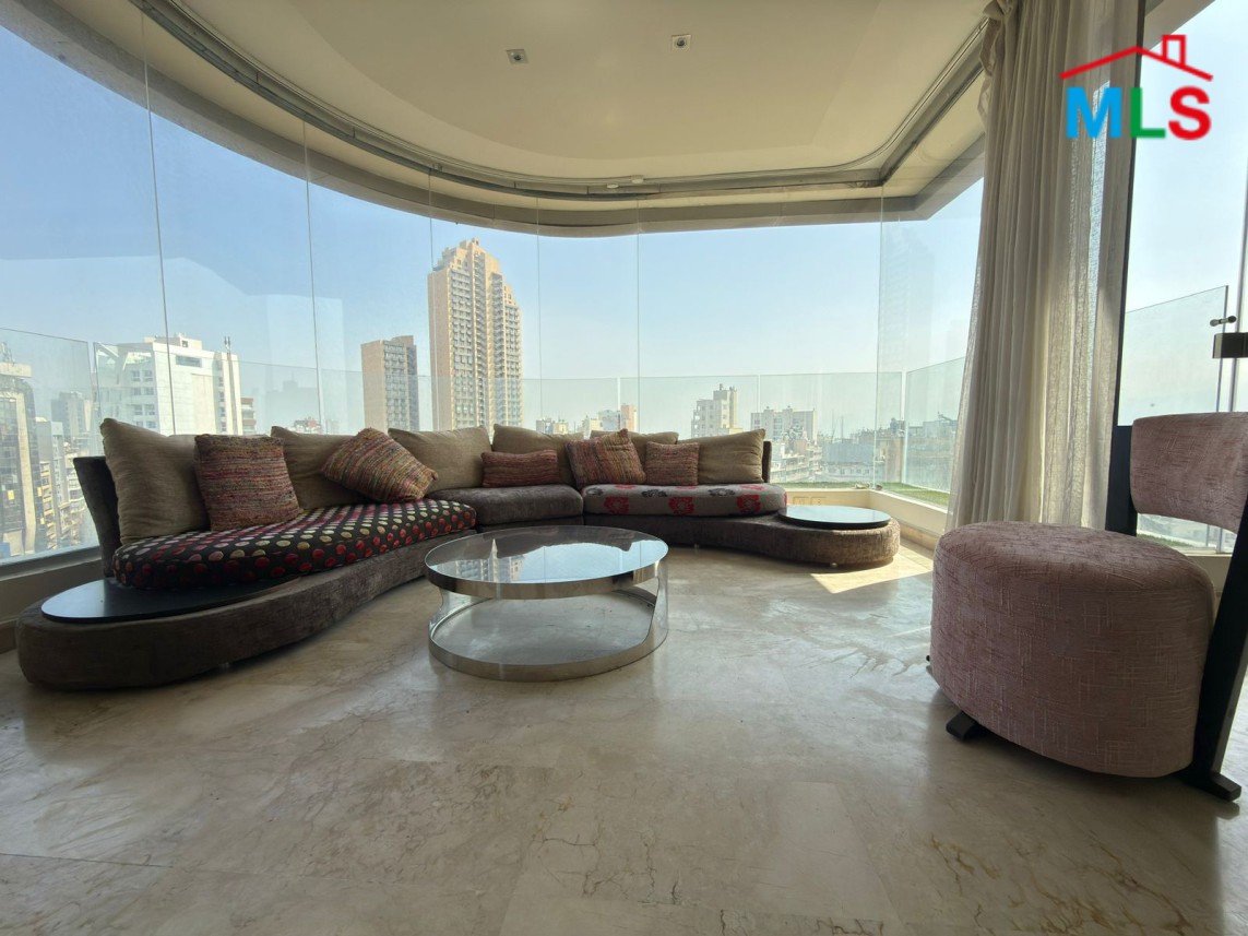Elegant Apartment with City View For Rent in Achrafieh, Sassine