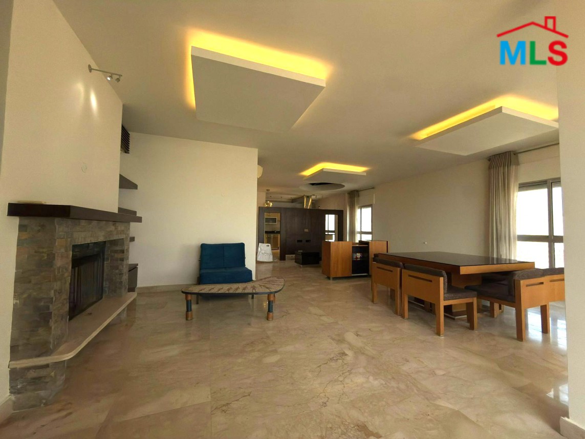 Elegant Apartment with City View For Rent in Achrafieh, Sassine