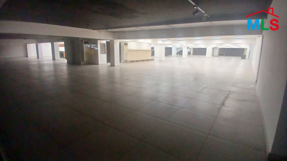 A 2,000 SQM Shop/Warehouse For Rent in Dora