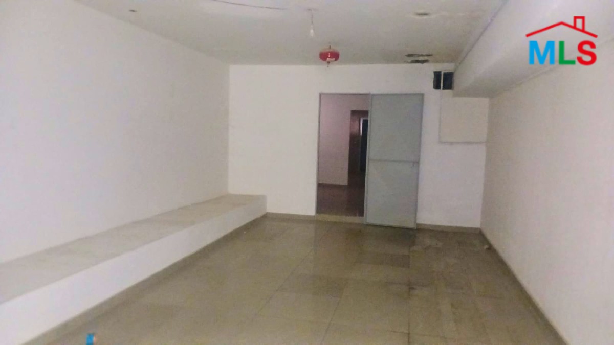 A 2,000 SQM Shop/Warehouse For Rent in Dora
