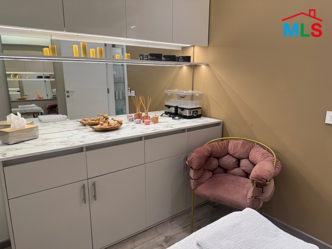 Beauty Clinic For Rent & Assets for Sale in Achrafieh, Charles Malek