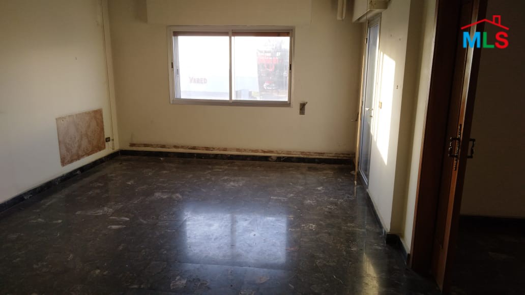 A 300 SQM Office For Rent in Zalka