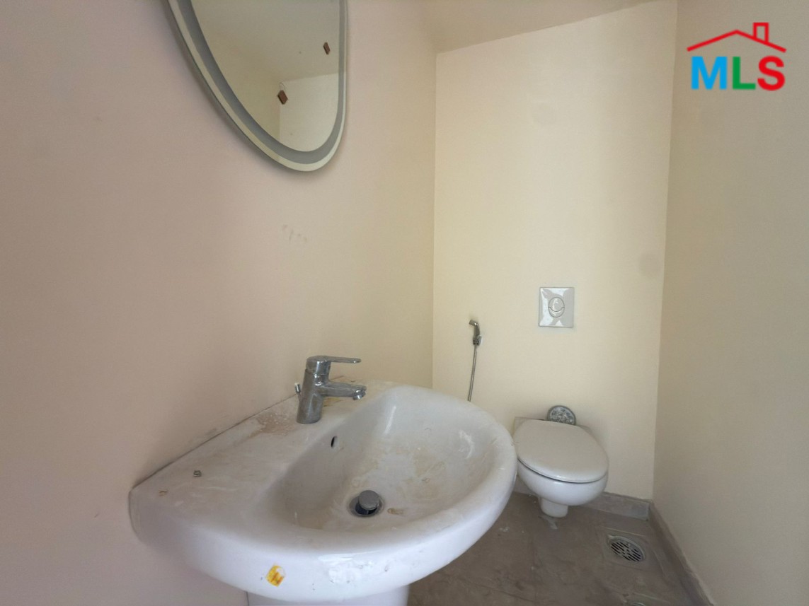 3-Bedrooms Apartment For Rent in Achrafieh, Sassine