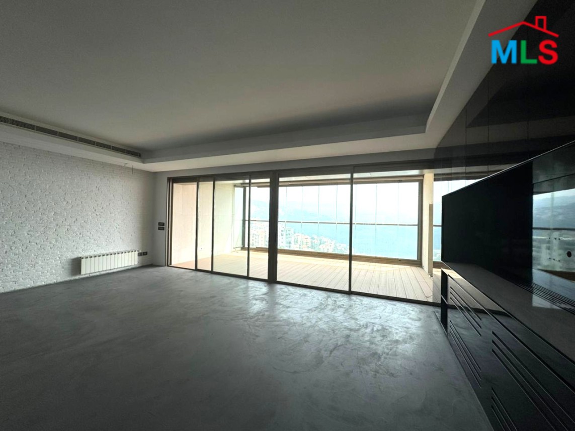 High-End & Decorated Apartment with Mountain View For Rent in Monteverde