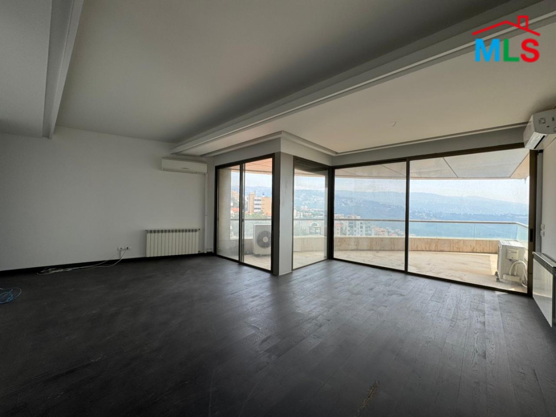High-End & Decorated Apartment with Mountain View For Rent in Monteverde