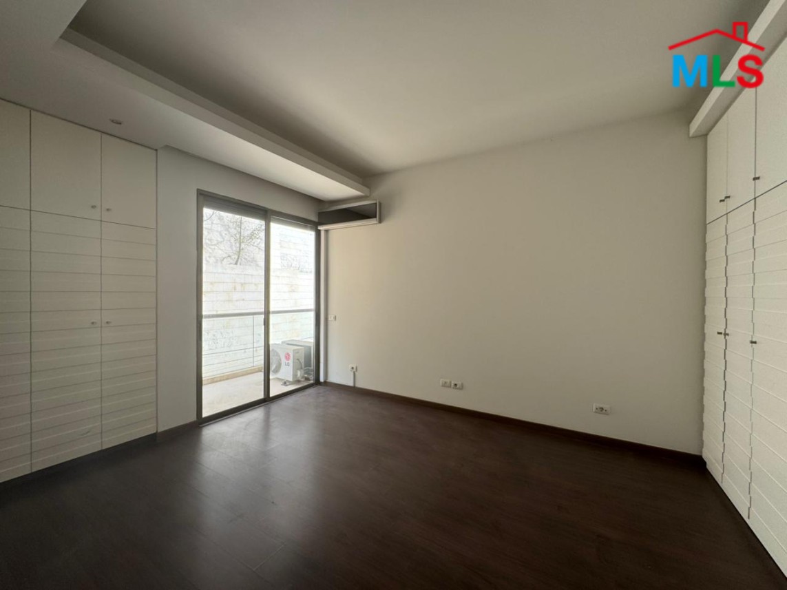 High-End & Decorated Apartment with Mountain View For Rent in Monteverde