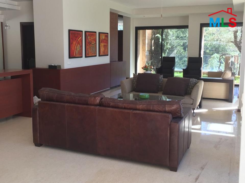 Furnished Villa With Garden & Mountain View For Rent in Shalimar, Baabdat