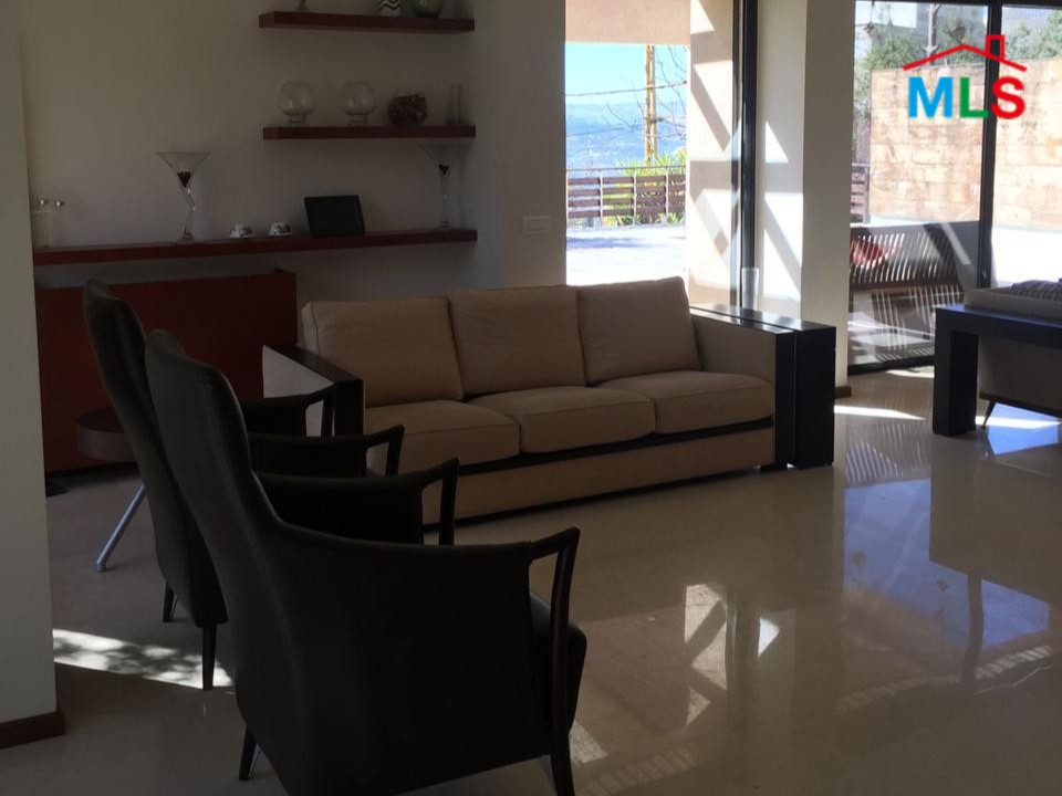 Furnished Villa With Garden & Mountain View For Rent in Shalimar, Baabdat