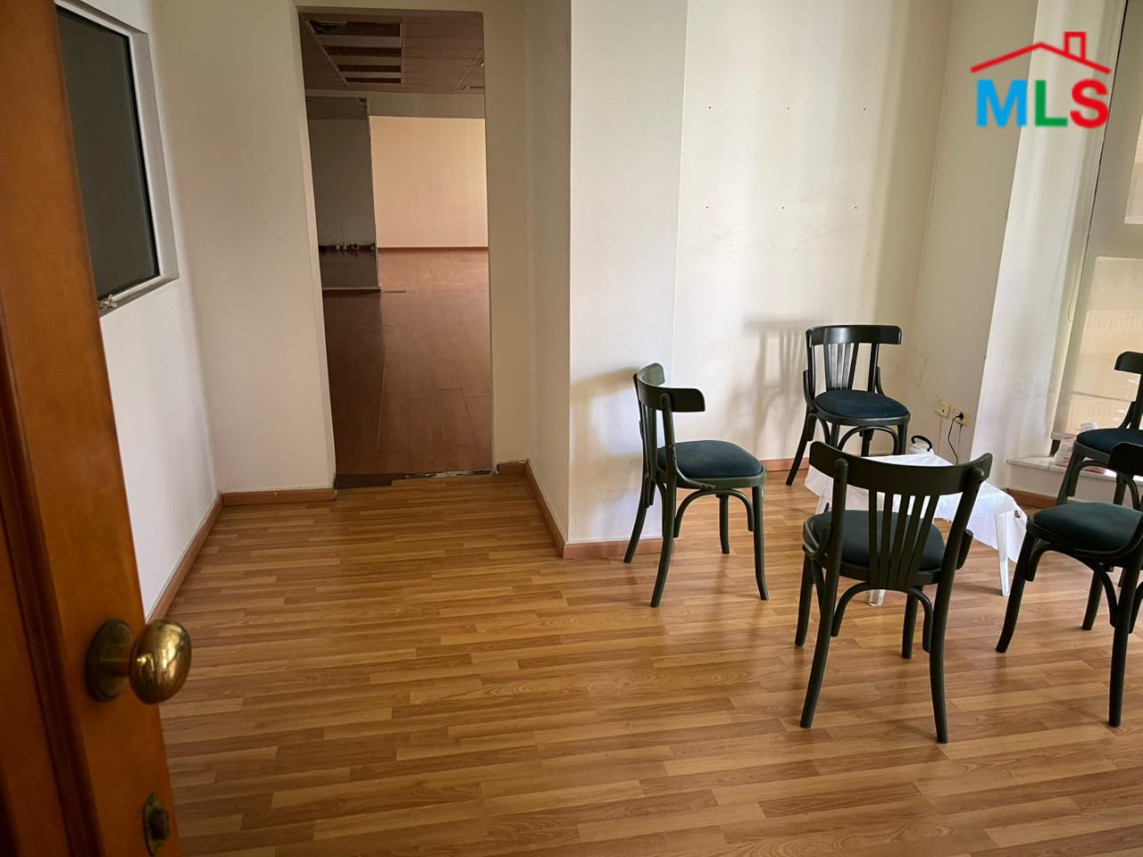 220 SQM Office For Rent in Sadat, Ras Beirut