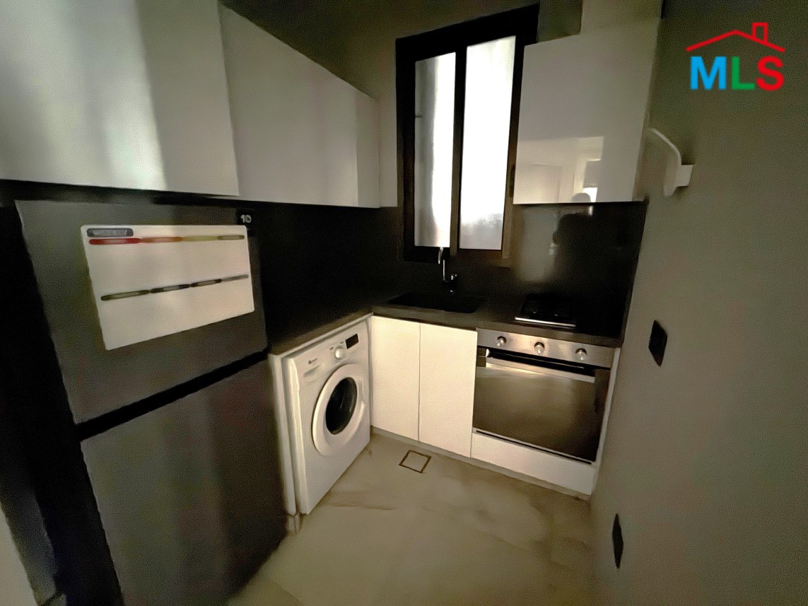 All-Inclusive! Furnished One Bedroom Apartment For Rent in Hamra, Ras Beirut