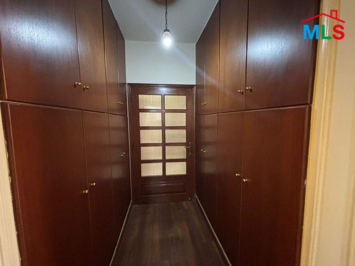Spacious Apartment For Rent in Aoukar