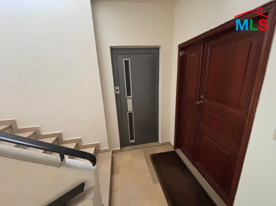 Spacious Apartment For Rent in Aoukar