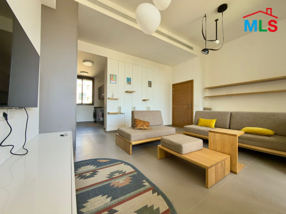 Modern Loft with City View For Rent in Achrafieh, Carré D'or