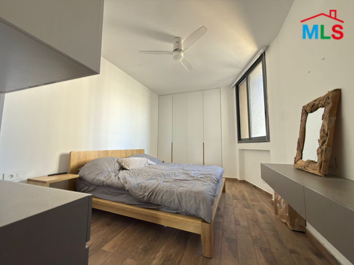 Modern Loft with City View For Rent in Achrafieh, Carré D'or