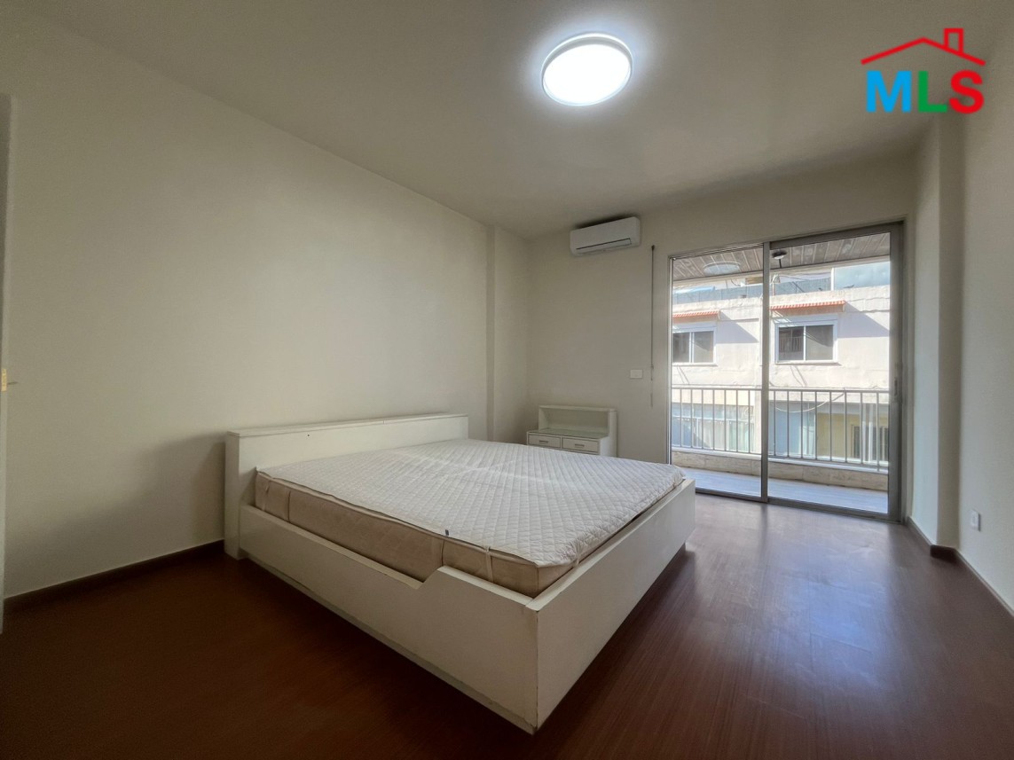Apartment with City View For Rent in Achrafieh, Zahret El Ihsan