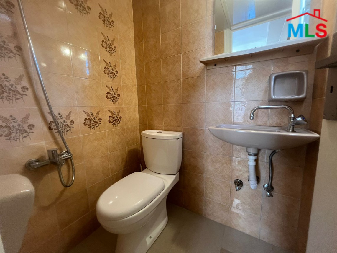 Apartment with City View For Rent in Achrafieh, Zahret El Ihsan