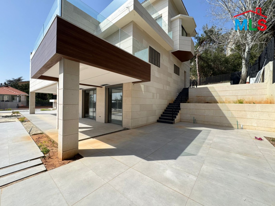 Modern Furnished High-End Finishing Villa For Rent in Baabdat