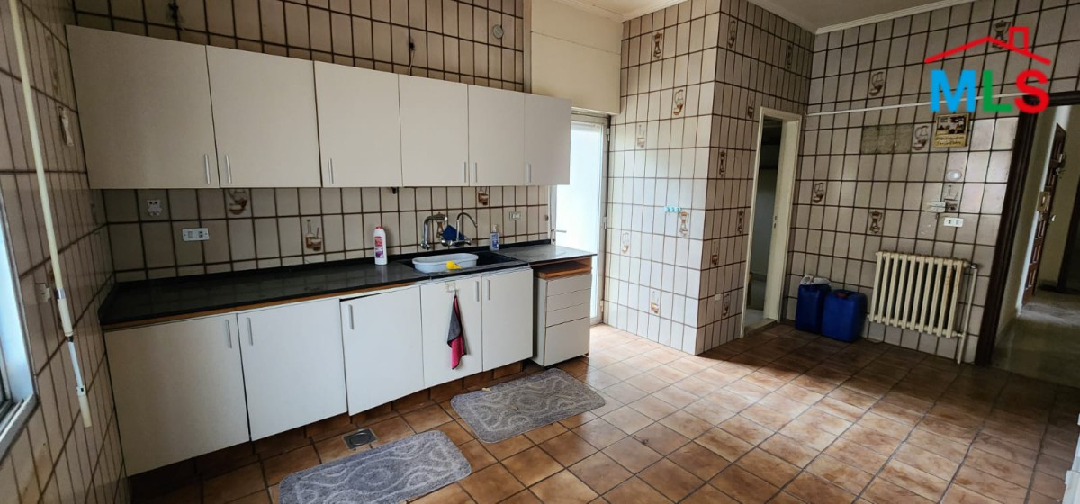 Spacious Apartment For Rent in Bkenneya