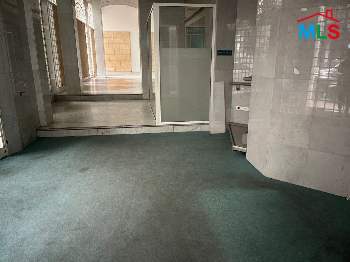 254 SQM Duplex Shop For Rent in Hamra, Ras Beirut