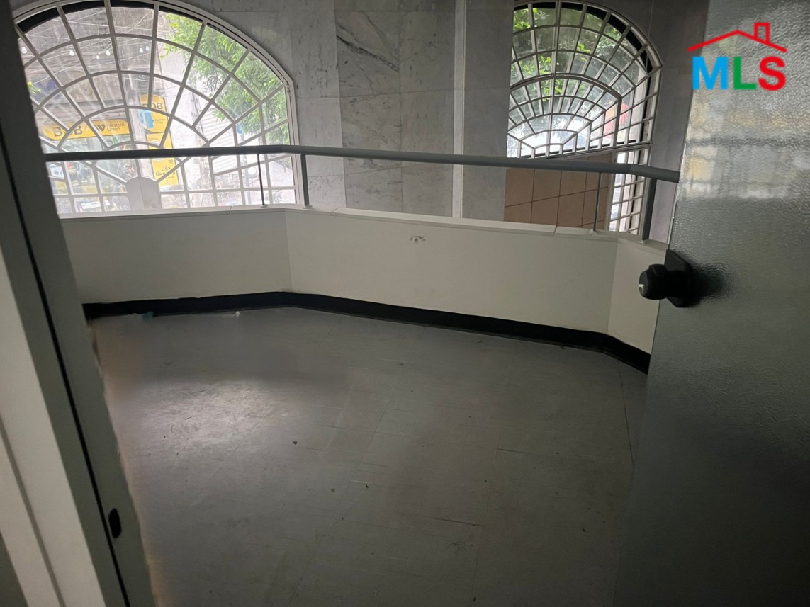 254 SQM Duplex Shop For Rent in Hamra, Ras Beirut
