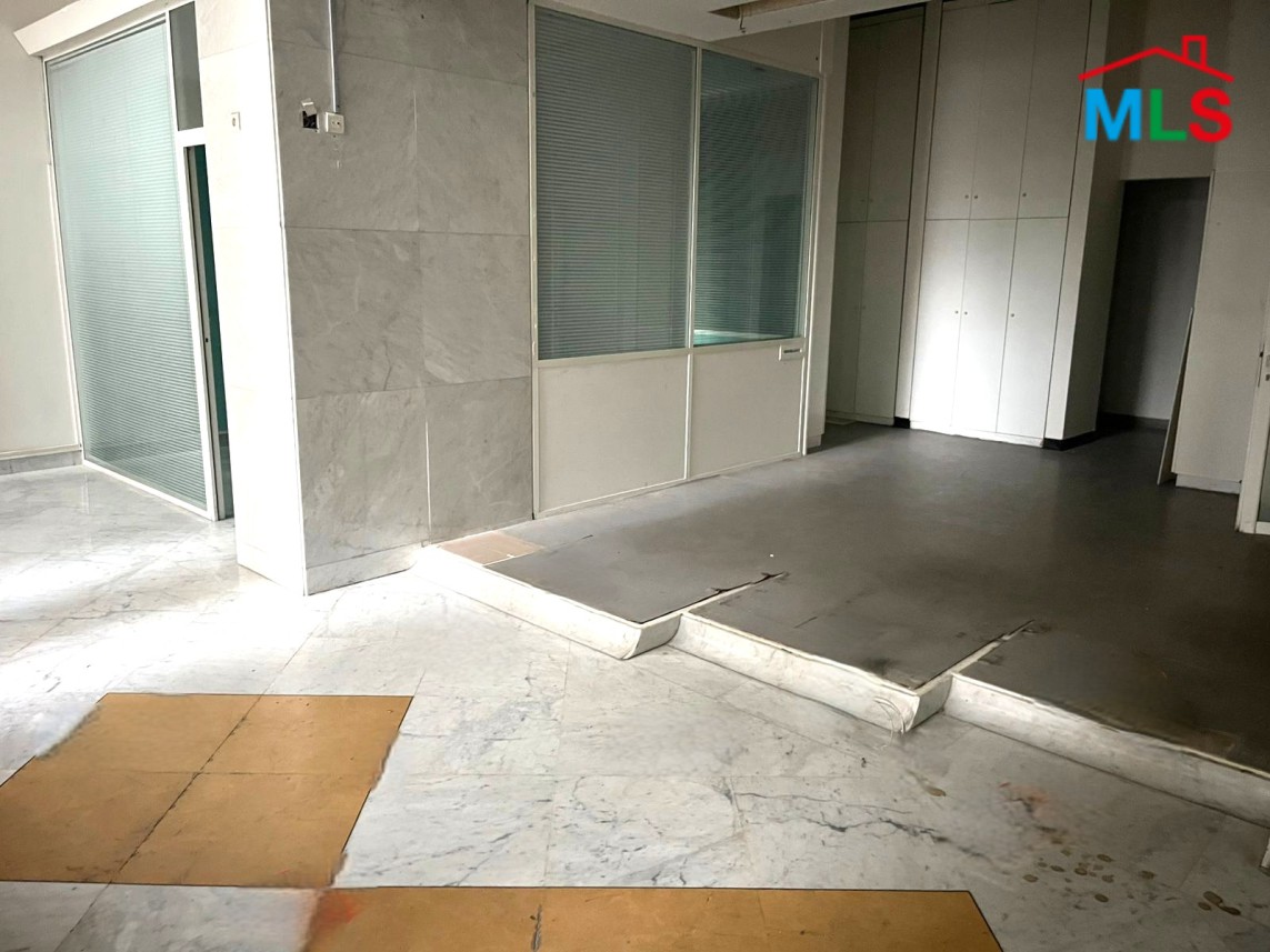 254 SQM Duplex Shop For Rent in Hamra, Ras Beirut