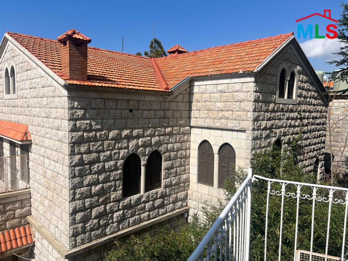 A Lebanese House For Rent in Khenchara