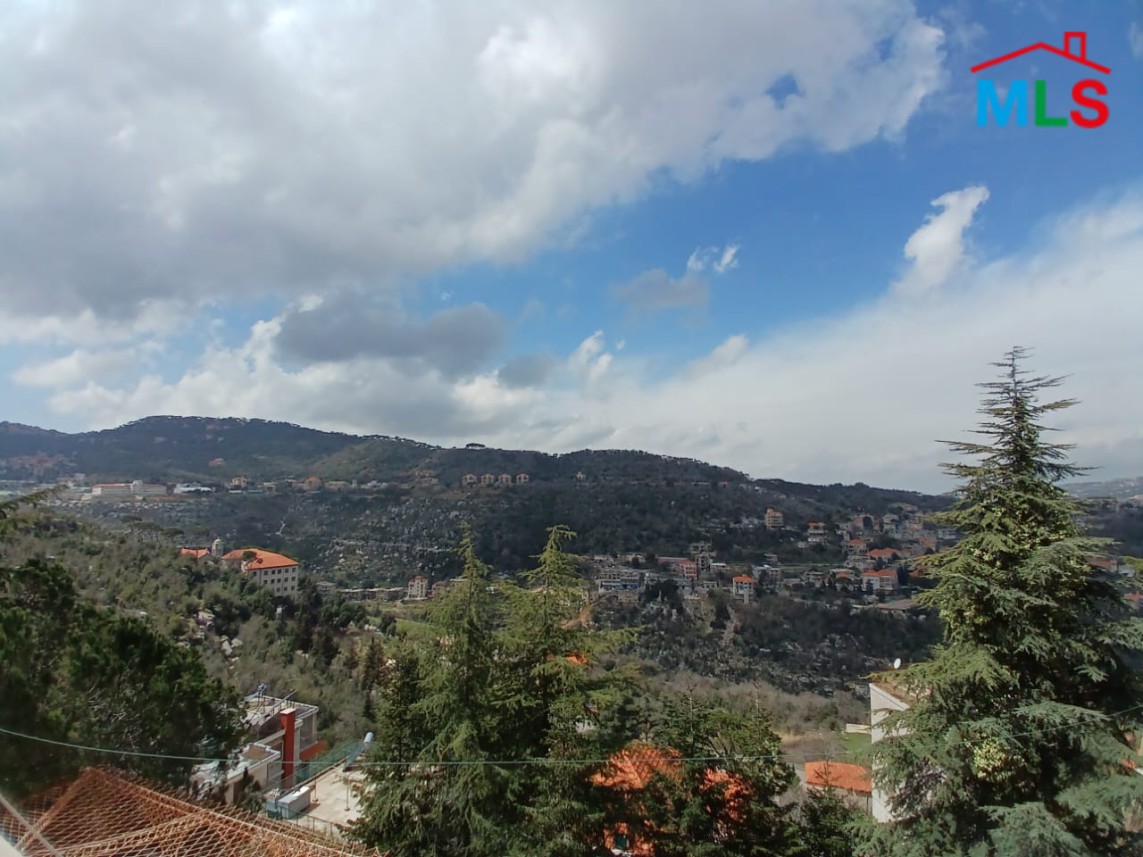 A Lebanese House For Rent in Khenchara